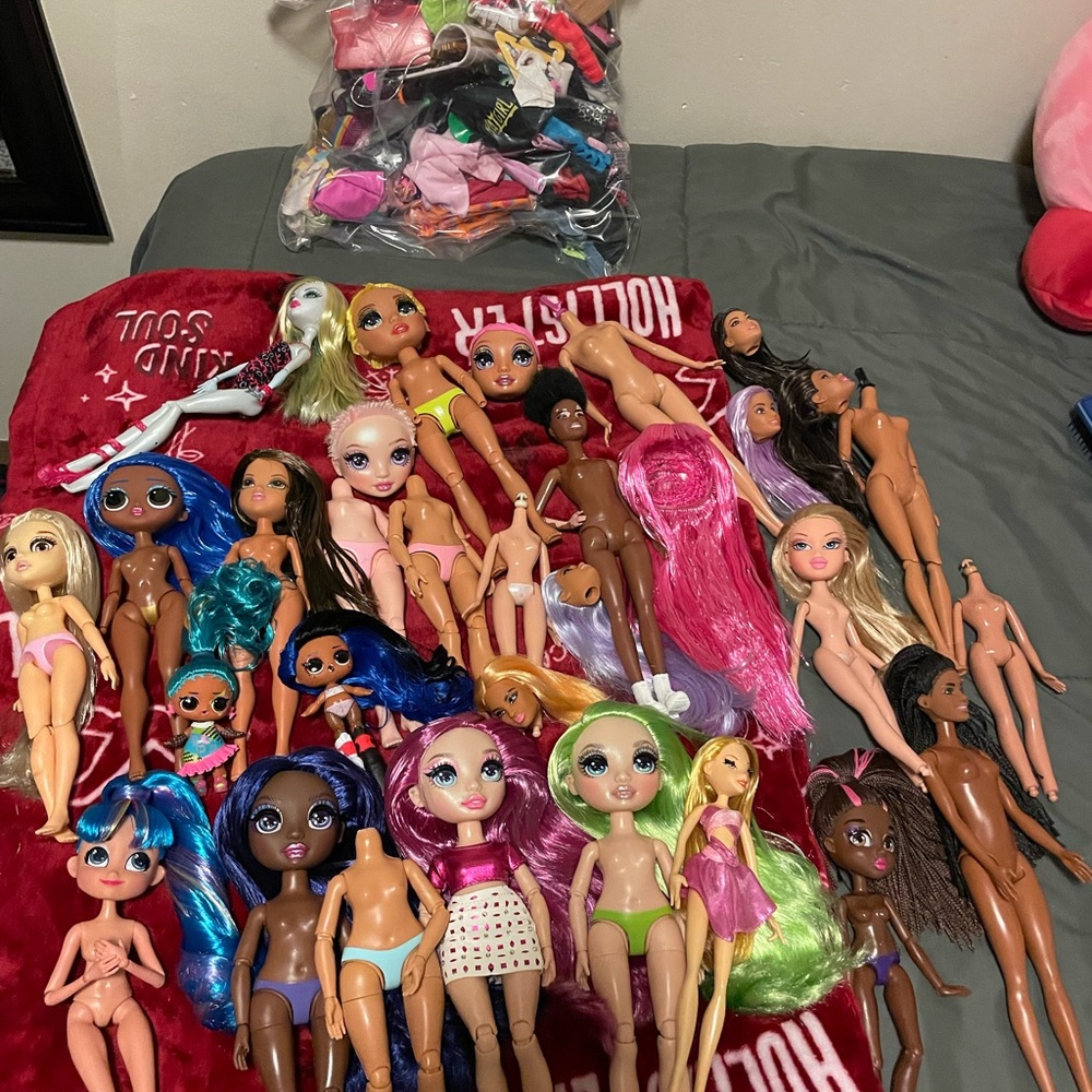 bratz rainbow high lol surprise lol omg barbie monster high clothing doll lot